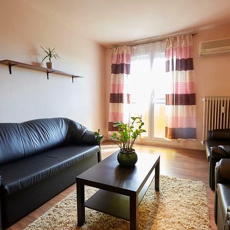Egyetemváros - A. apartman Pécs Esterno foto